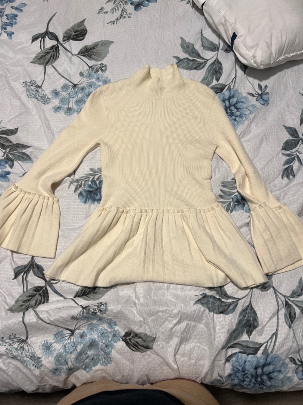 Ted Baker women’s cream sweater